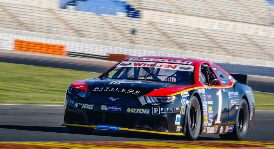 Grupo Pitillos, patrocinador oficial de la piloto Carmen en la Valencia NASCAR - nuevecuatrouno.com