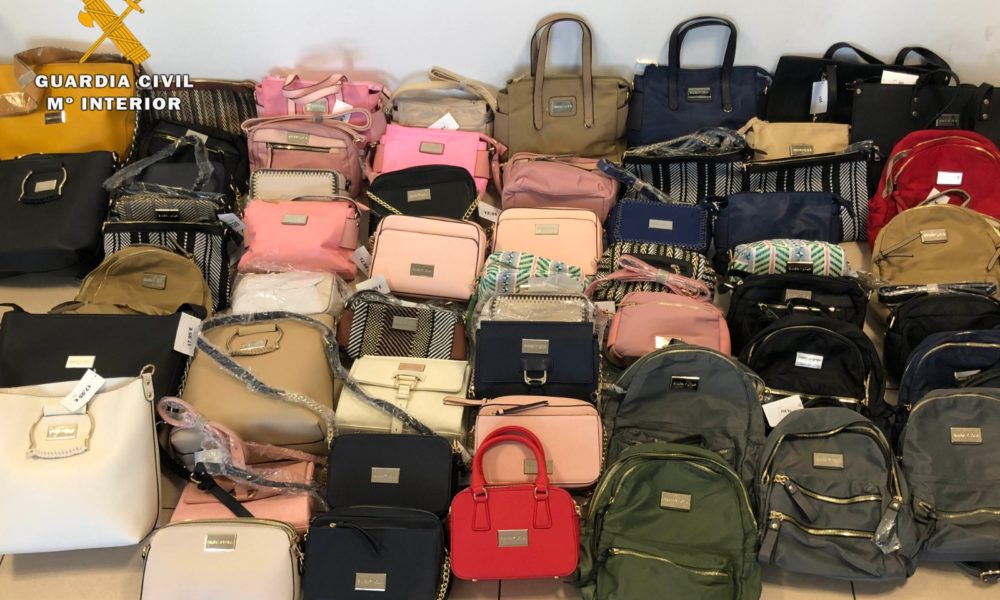 Intervenidos 196 bolsos falsos de 'Bimba y Lola' en Calahorra