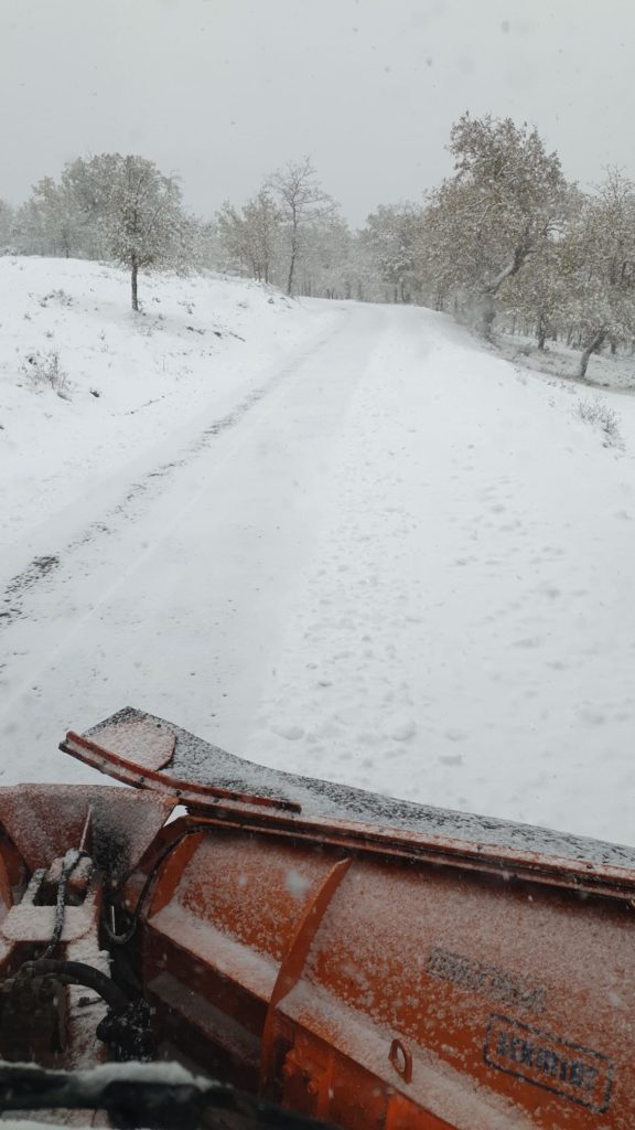 Temporal en La Rioja: el puerto de La Pradilla, cerrado al tráfico - NueveCuatroUno