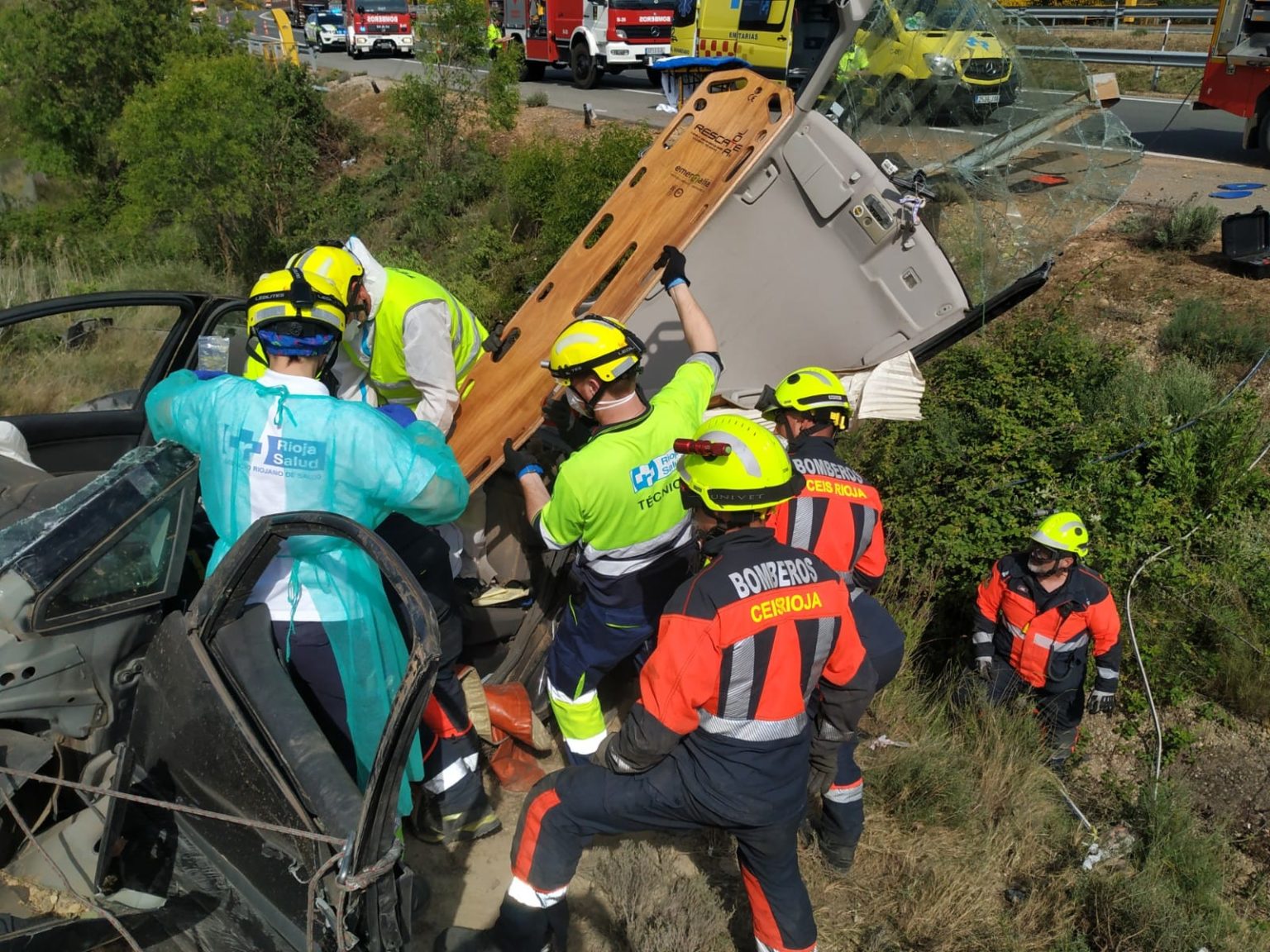 Aparatoso Accidente En La Ap 68 A Su Paso Por Alcanadre Un Herido