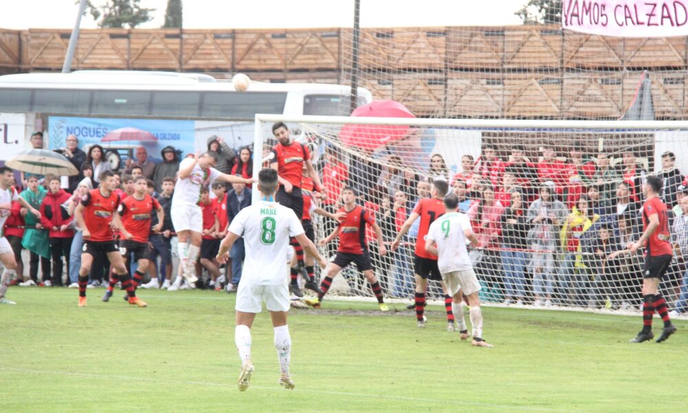 Nuevo rival para el Compos en 2ªRFEF: el Vilalbés golea y asciende en La  Calzada