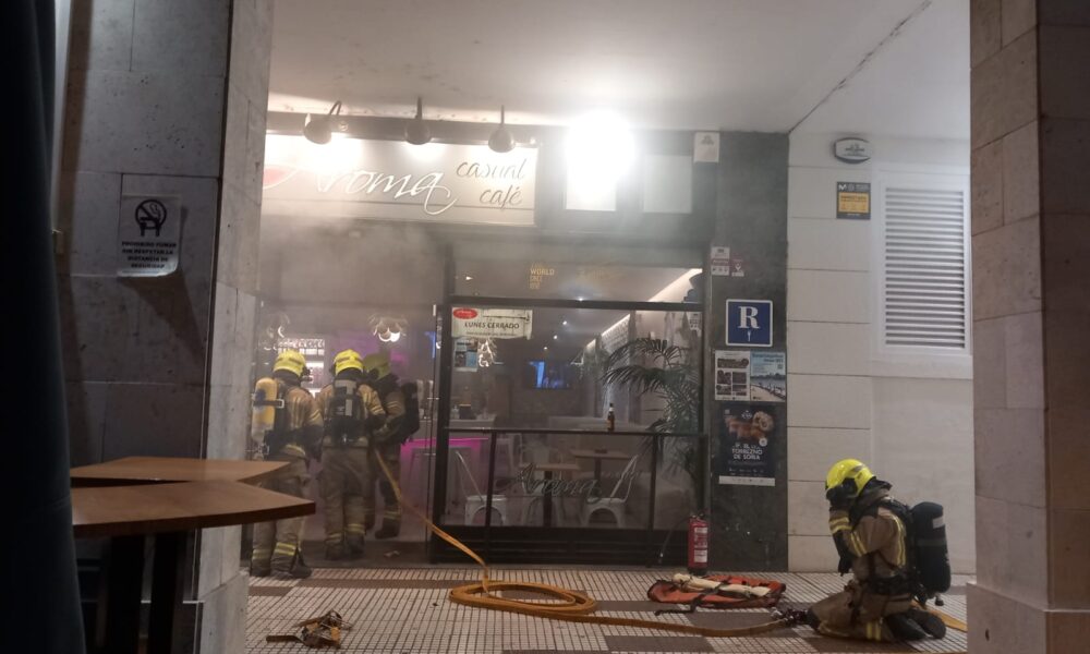 Susto En La Plaza Primero De Mayo Incendio En Un Bar