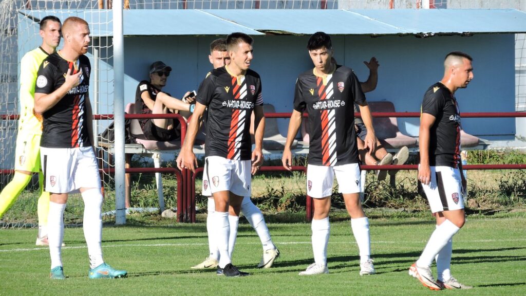 La UD Logroñés Supera Al Varea En El Tramo Final